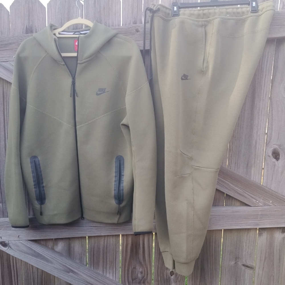 Nike Olive Green Zip-Up Hoodie Tracksuit Set
